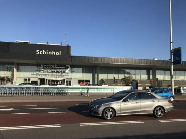 Taxi van Poppel naar de luchthaven – luchthavenvervoer